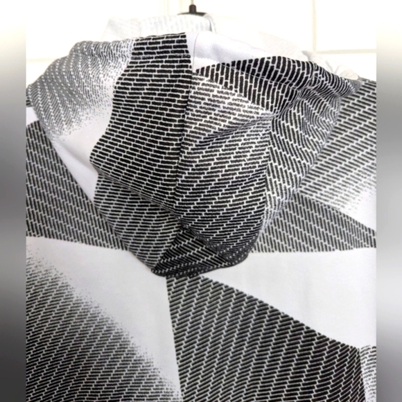 Armani Exchange Men's Retro Geometric Pattern Hooded Jacket/Sweatshirt - Picture 6 of 8